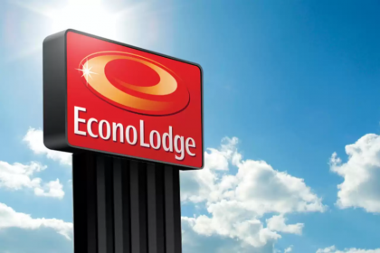 Econo Lodge - image 1