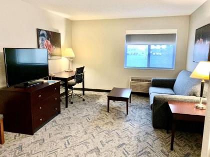 Best Western Oswego Hotel - image 9