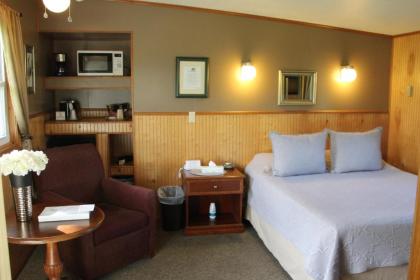 All Seasons Inn - image 5