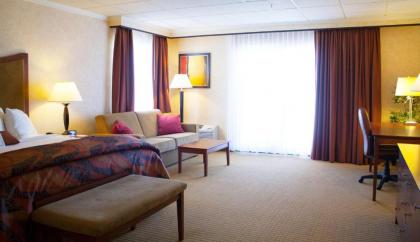 Best Western Plus Captain's Quarters - image 6