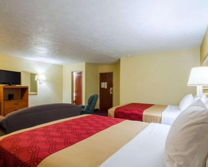 Econo Lodge Ottawa - image 12