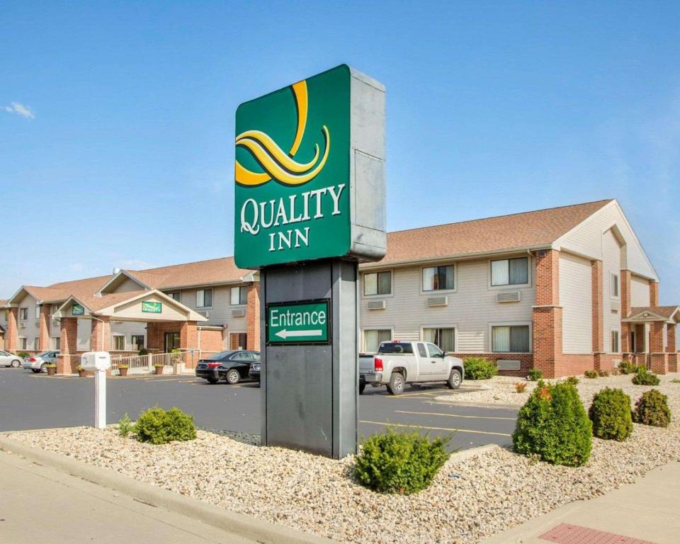 Quality Inn Ottawa near Starved Rock State Park - main image