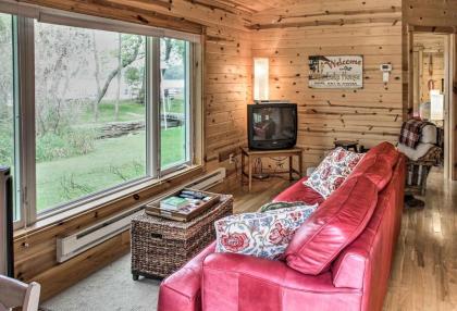 Lakefront Henning Cabin with Fantastic Lake Views! - image 4