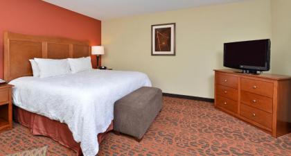 Hampton Inn Ottumwa - image 2