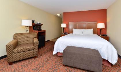 Hampton Inn Ottumwa - image 3