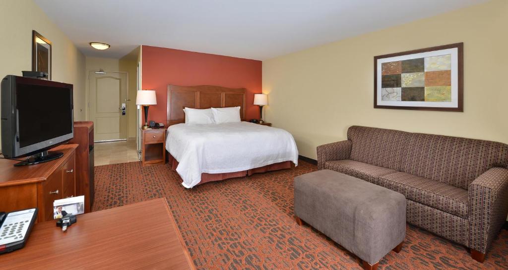 Hampton Inn Ottumwa - image 4