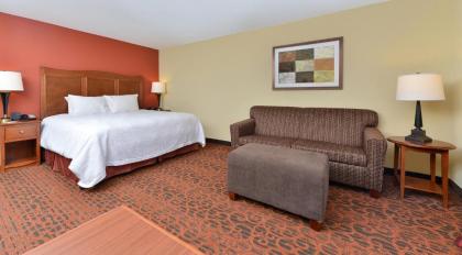 Hampton Inn Ottumwa - image 5