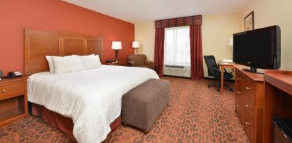 Hampton Inn Ottumwa - image 8