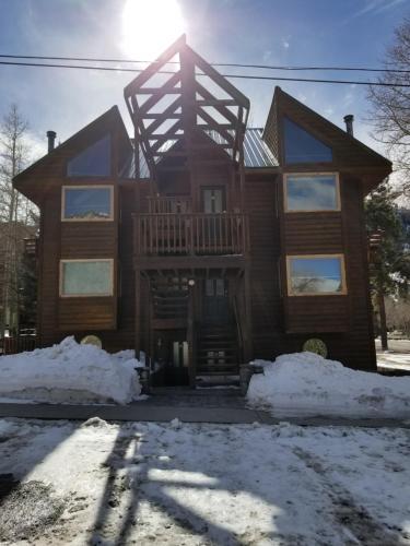 Alpenglow Vacation Rentals - main image