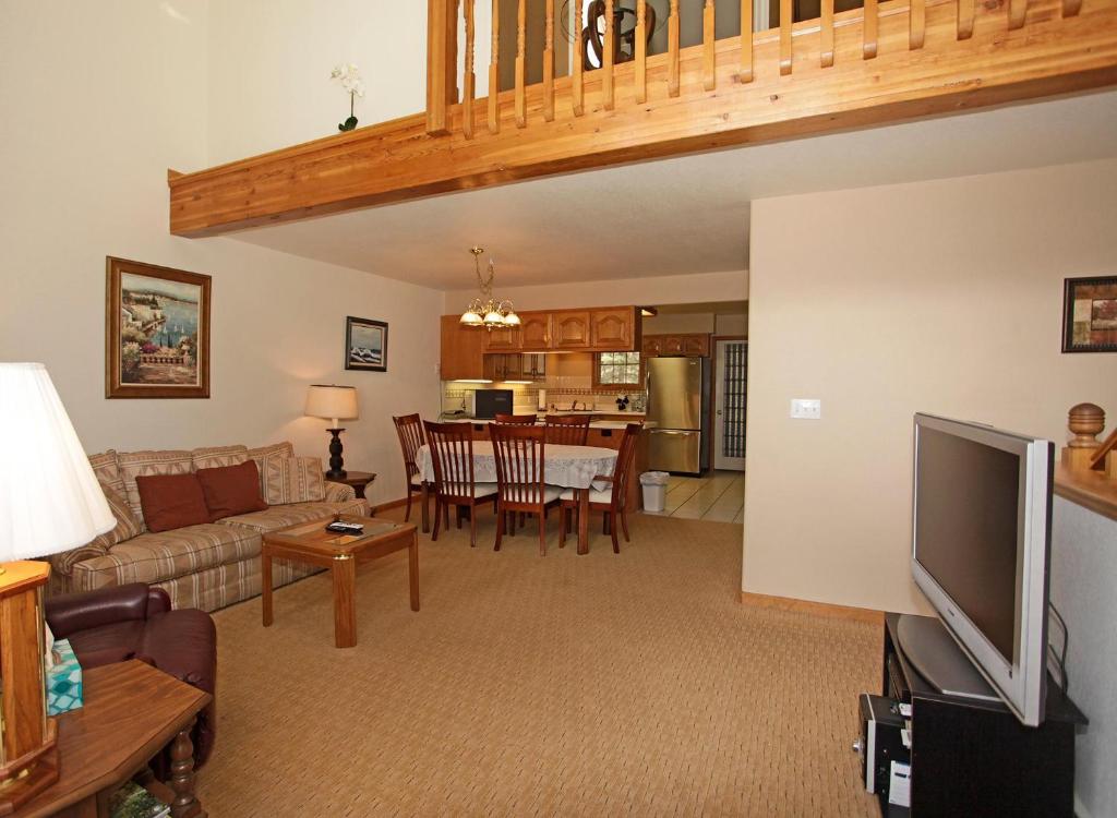 Cascade Park Townhome - image 5