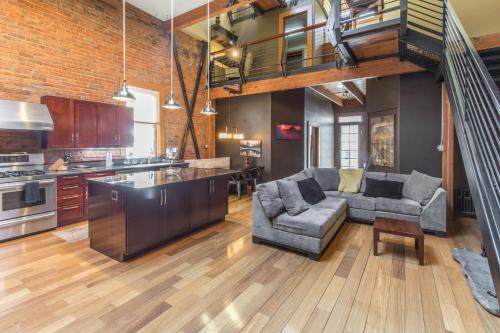 736 Main Street Loft - image 3