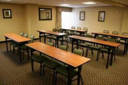 Hampton Inn Overland Park - image 13