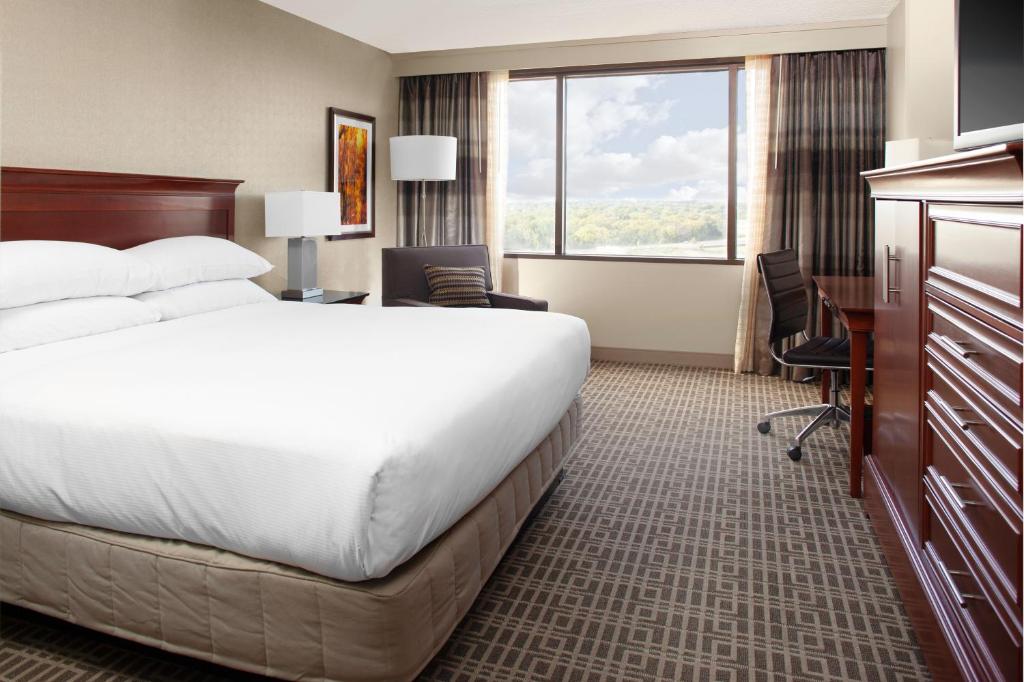 DoubleTree by Hilton Kansas City - Overland Park - image 7