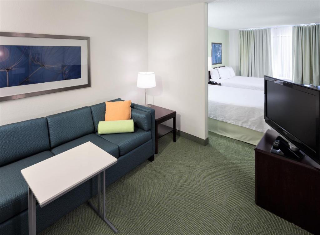 SpringHill Suites Kansas City Overland Park - image 4