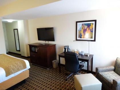 Best Western Overland Park Hotel - image 8