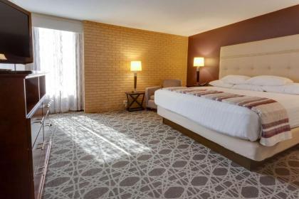 Drury Inn & Suites Overland Park - image 15