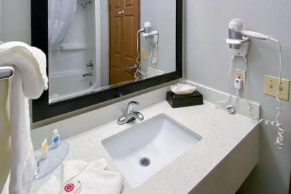 Comfort Inn Owasso – Tulsa - image 9