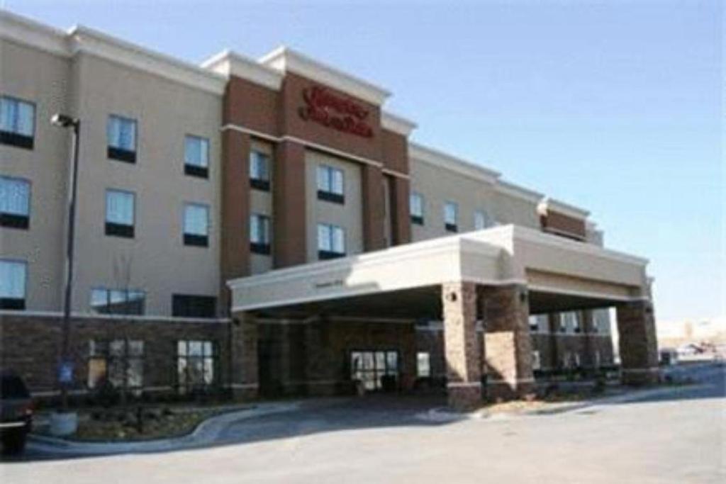 Hampton Inn & Suites Owasso - main image