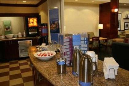 Hampton Inn & Suites Owasso - image 8