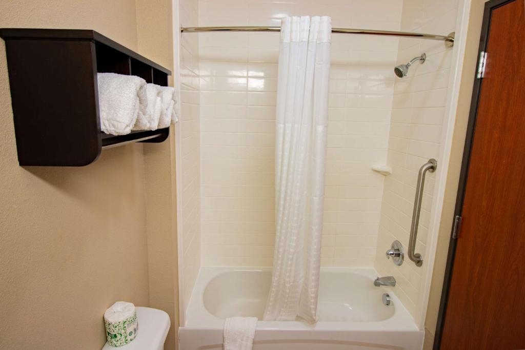 SureStay Plus Hotel by Best Western Owasso Tulsa North - image 7