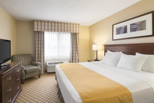 Country Inn & Suites by Radisson Owatonna MN - image 6