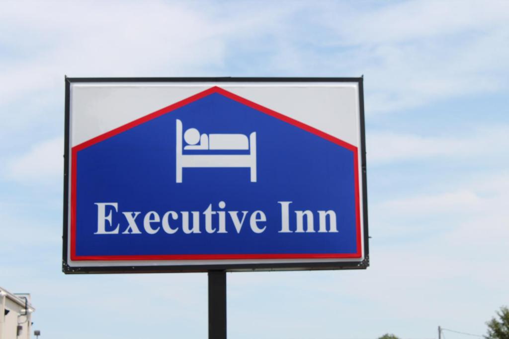 Executive Inn - image 3