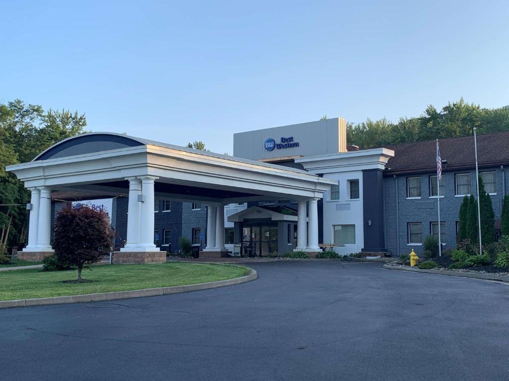 Best Western Owego Inn - main image