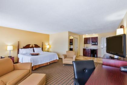 Hampton Inn Owensboro - image 15