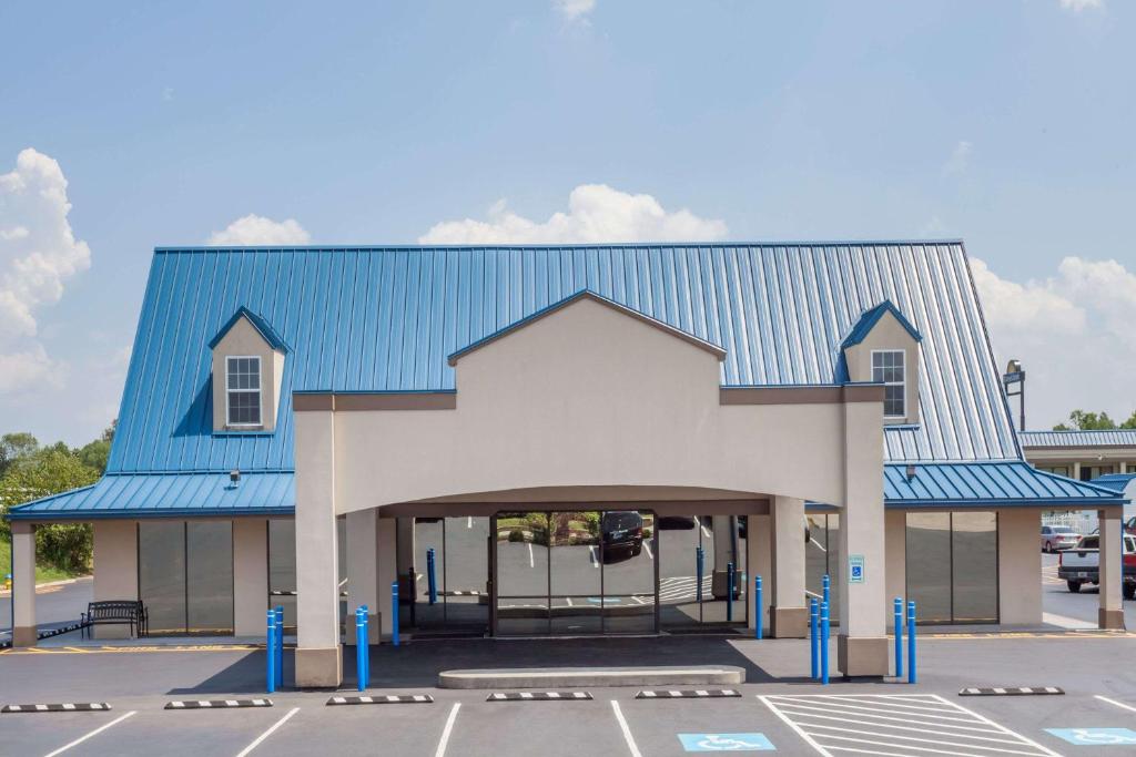 Days Inn by Wyndham Owensboro - main image