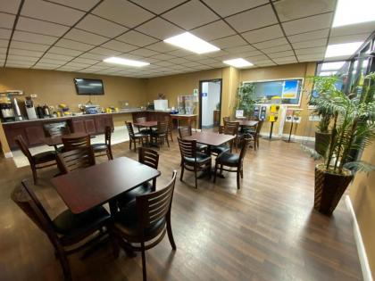 Days Inn by Wyndham Owensboro - image 15