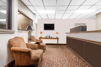 Days Inn by Wyndham Owensboro - image 5