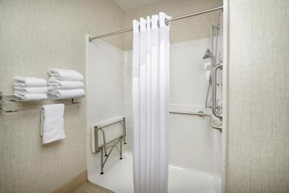 Holiday Inn Express Hotel & Suites Anniston/Oxford an IHG Hotel - image 11