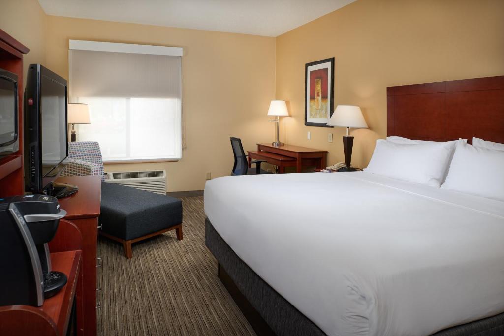 Holiday Inn Express Hotel & Suites Anniston/Oxford an IHG Hotel - image 7