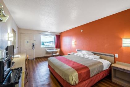 Motel 6-Anniston AL - image 10