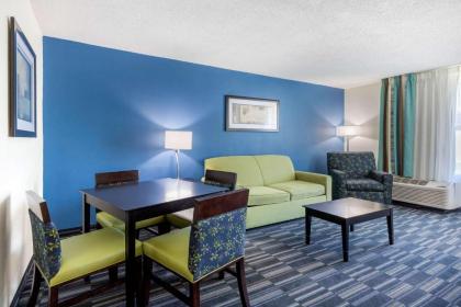 Days Inn and Suites by Wyndham Oxford - image 15