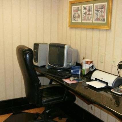 Hampton Inn Oxford/West - image 6