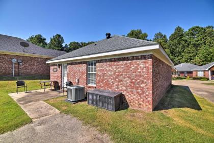 Charming Oxford Home about 1 Mi to Ole Miss Campus - image 15