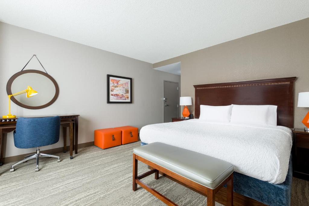 Hampton Inn & Suites National Harbor/Alexandria Area - image 3