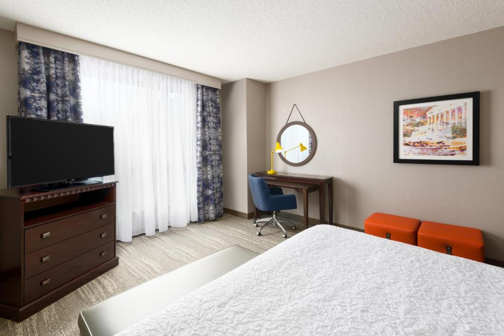 Hampton Inn & Suites National Harbor/Alexandria Area - image 4