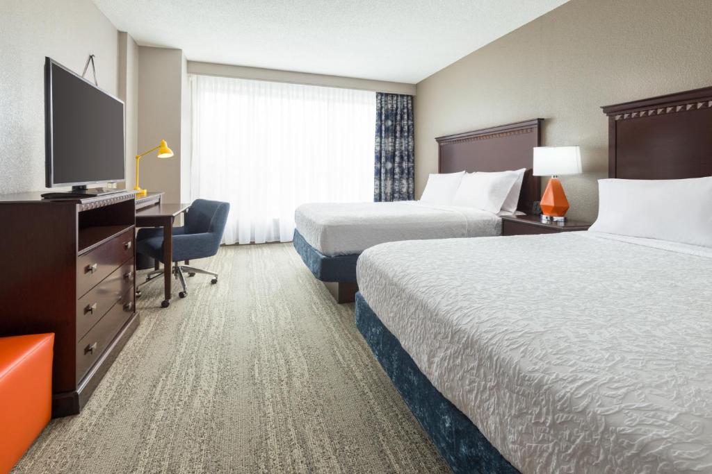 Hampton Inn & Suites National Harbor/Alexandria Area - image 7