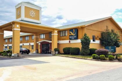 Quality Inn Ozark - image 2