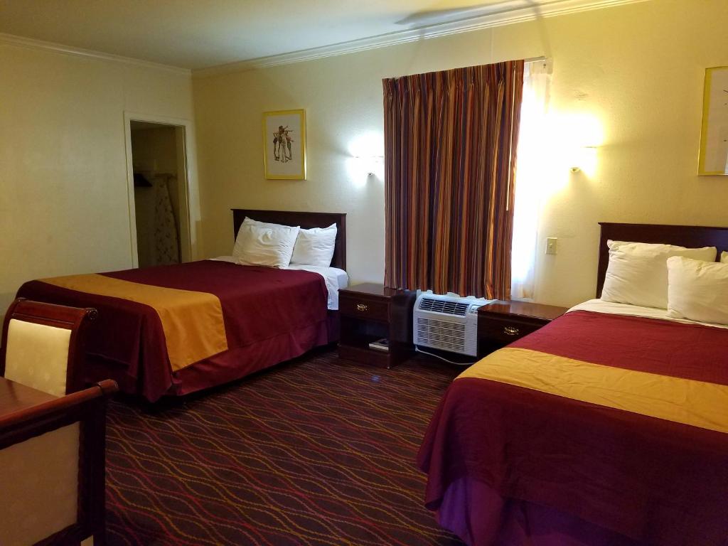 Americas Best Value Inn Ozona - image 6