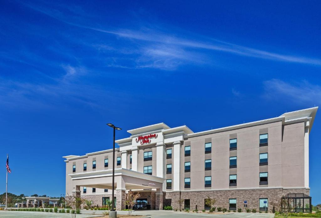 Hampton Inn Ozona - image 2