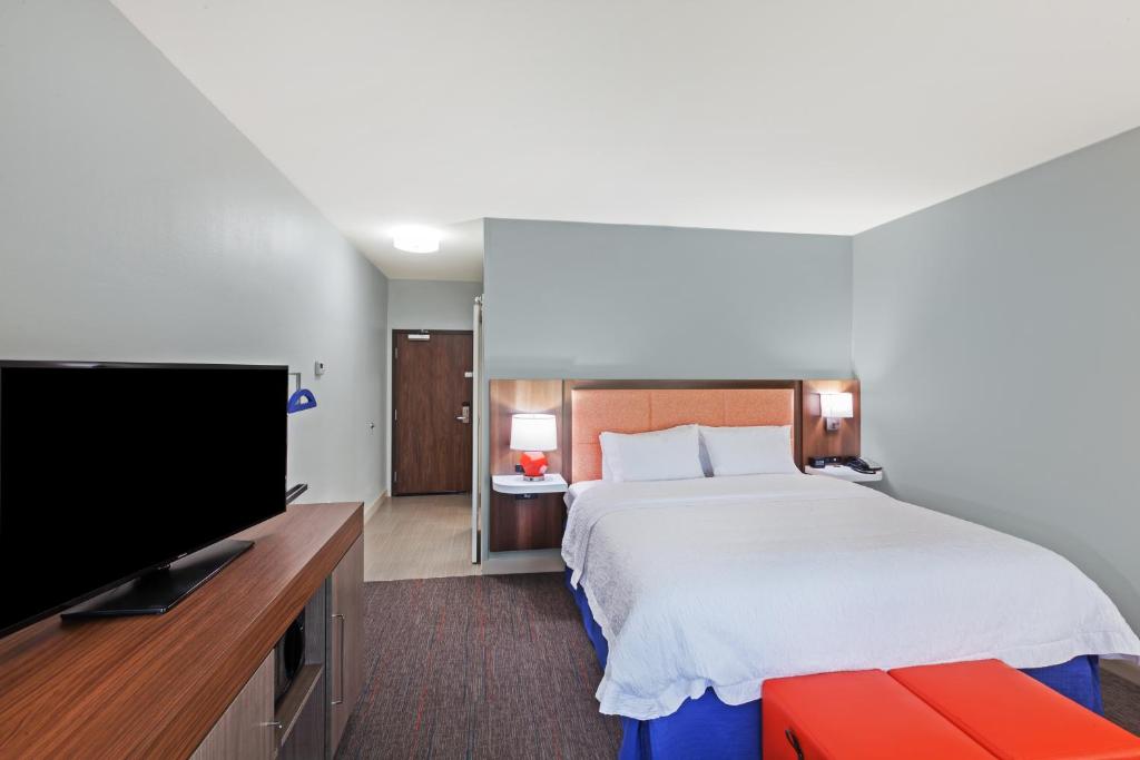 Hampton Inn Ozona - image 4