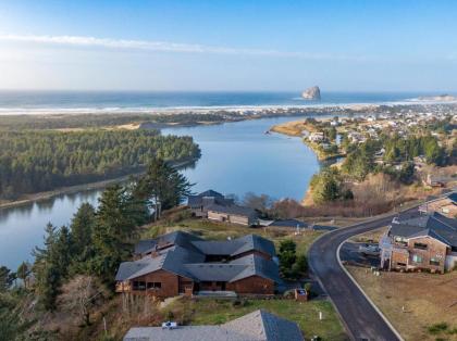 Pelican's Perch Ocean view luxury in Pacific City Oregon - image 6