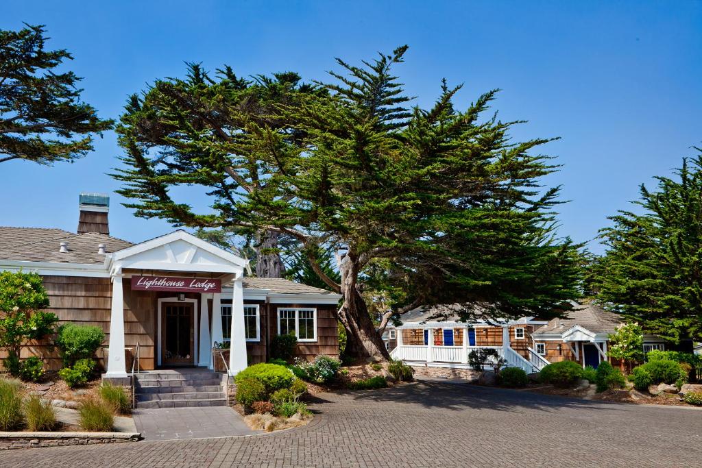 Lighthouse Lodge & Cottages - main image