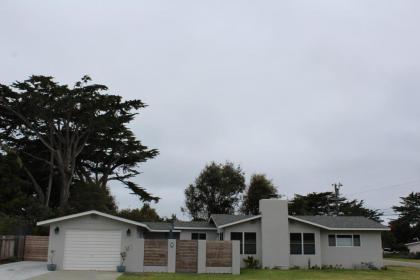 Walking Distance to Beach and Monterey Bay - image 7