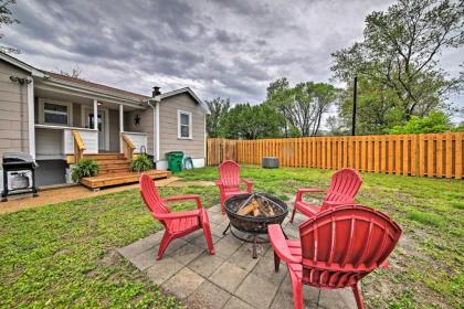 Charming Pet-Friendly Abode Near St Louis! - image 1