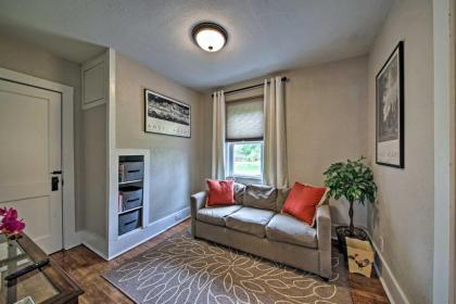 Charming Pet-Friendly Abode Near St Louis! - image 10