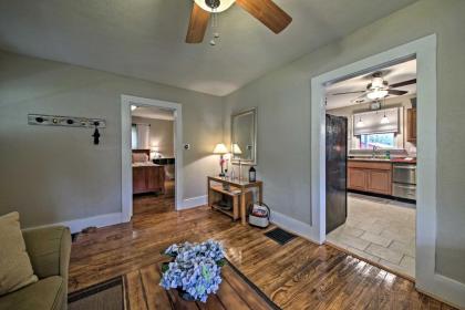 Charming Pet-Friendly Abode Near St Louis! - image 6